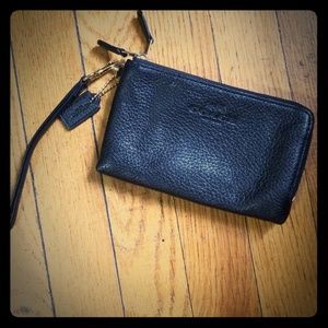 Like New! Coach Leather Wristlet